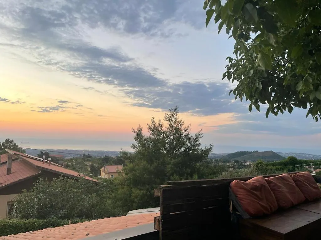Villa Sicilian Sunrise Host Catania Italien