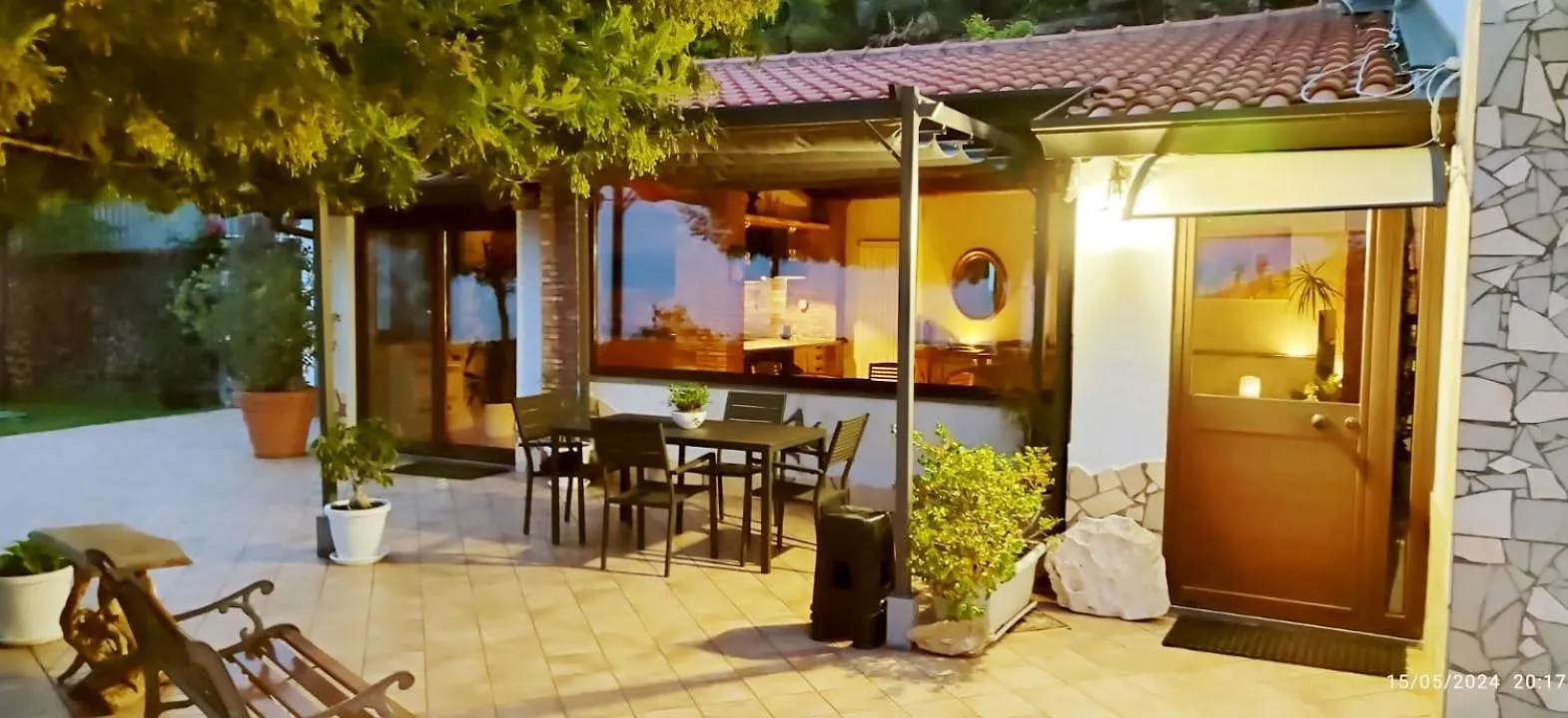 Villa Sicilian Sunrise Host Catania